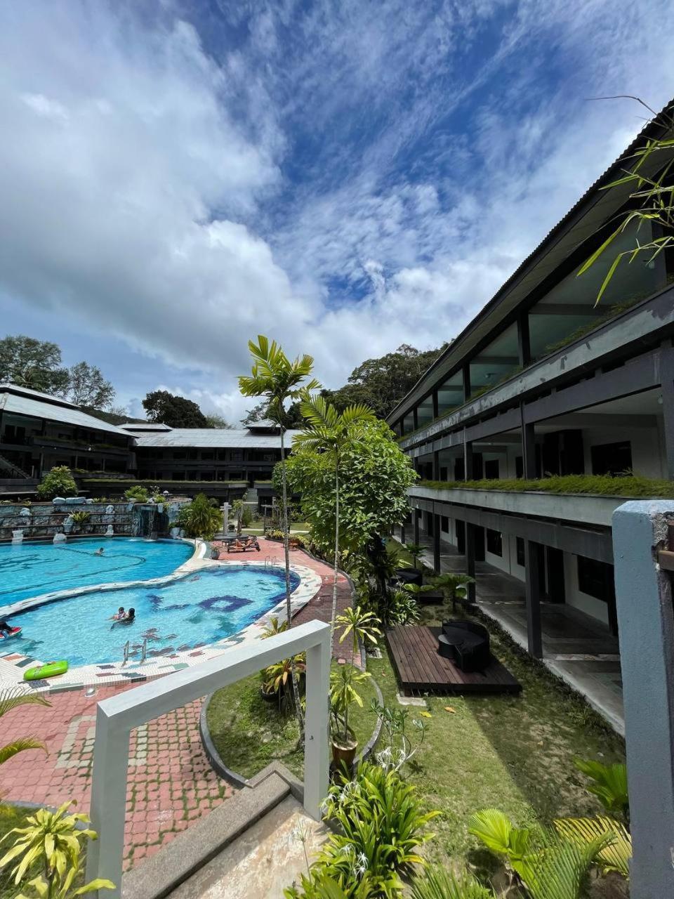 Beach Resort - Arwana Perhentian Besar Kampung Kuala Besut Dış mekan fotoğraf