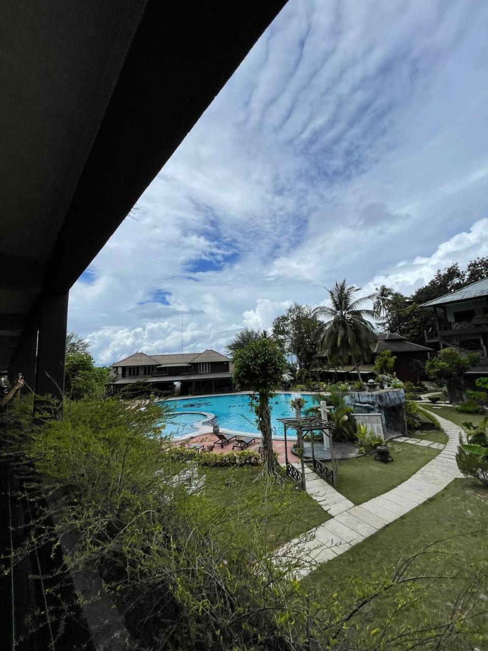 Beach Resort - Arwana Perhentian Besar Kampung Kuala Besut Dış mekan fotoğraf